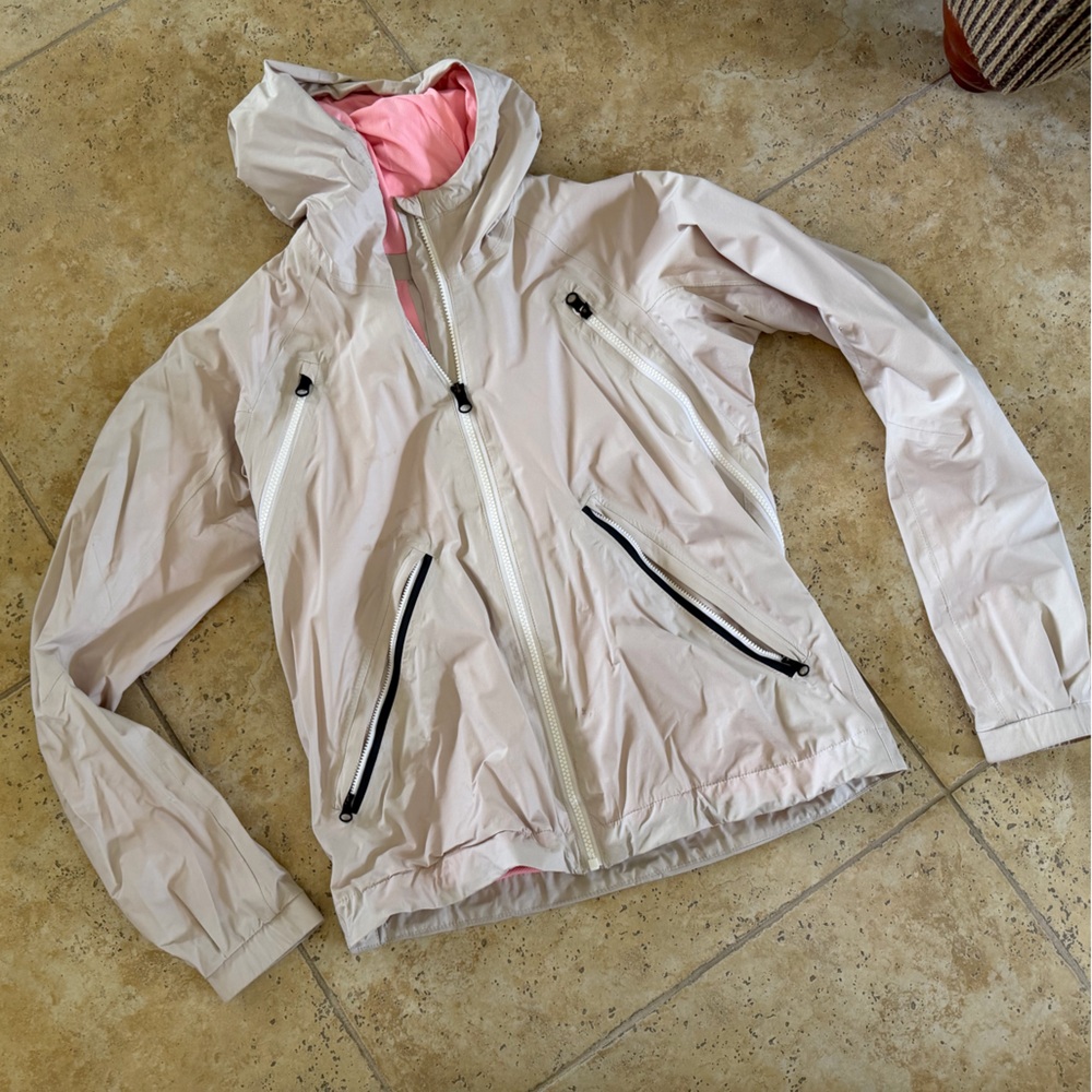 Lululemon Athletica Rain or Shine Rain Jacket - Picture 3 of 9